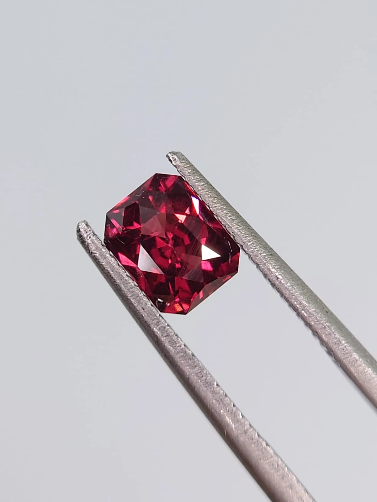 0.97ct Natural Rhodolite Garnet From Tanzania — view 1
